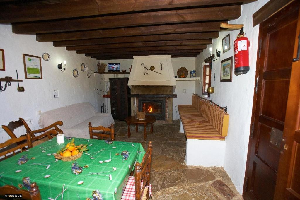 Enrique Calvillo Hotel